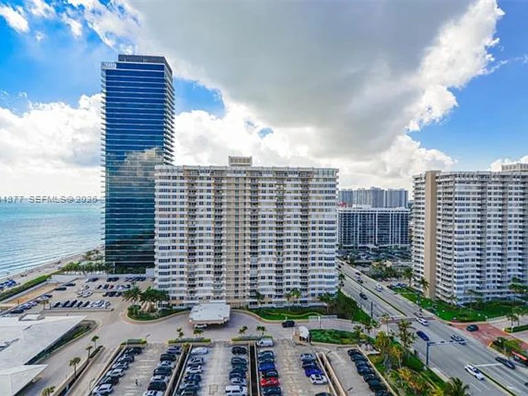 1950 S Ocean Dr #19E — Photo 2
