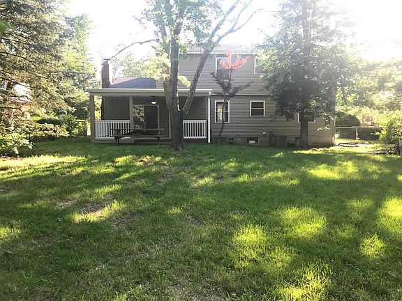 2nd image of 1988 Edgewater Dr
