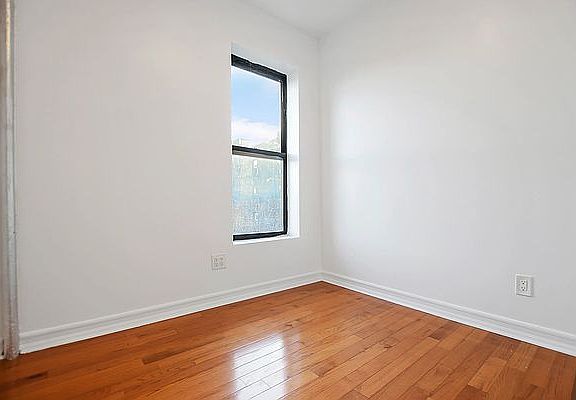 3rd image of 501 W 167th St APT 15