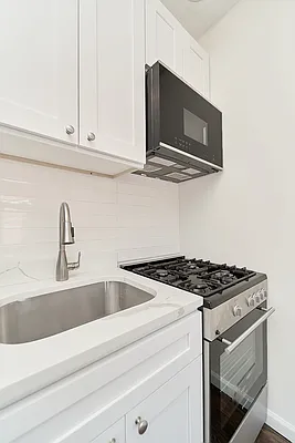 Rented by Living New York | media 10