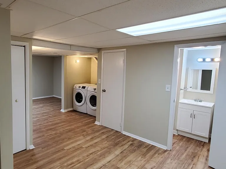 Basement includes full bath and laundry