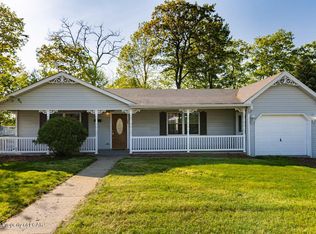 24 Park Ln N, Mountain Top, PA