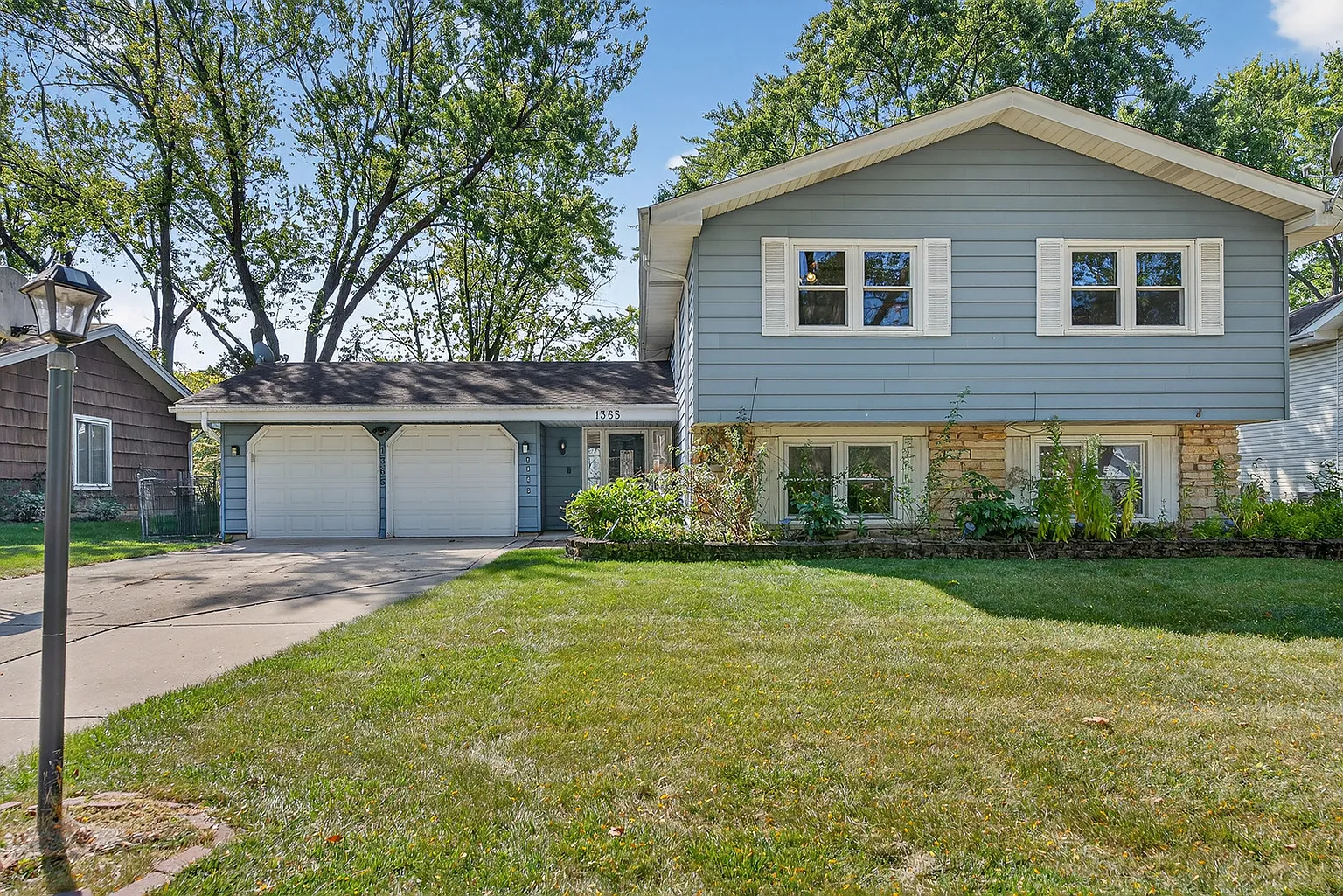1365 Blair Ln photo 1