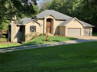 1024 Victoria Pl, Gibsonia, PA 15044