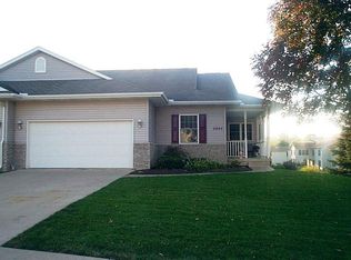 2804 N Stark St, Davenport, IA 52804