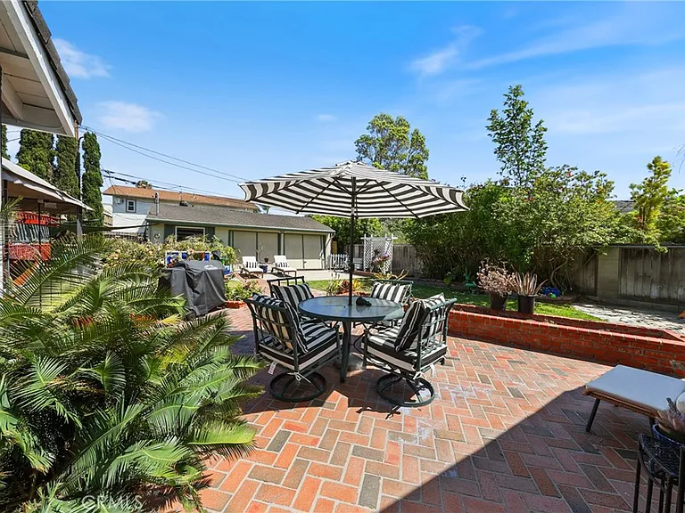 2642 Westminster Pl — Photo 31