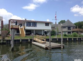 3539 Knight St, Oceanside, NY 11572