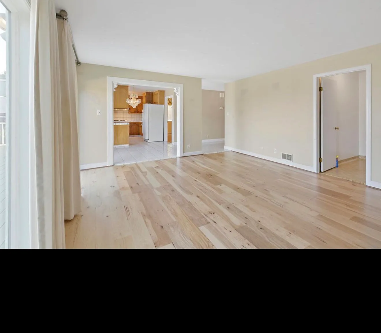 4 bed, 3130 sqft, $7,500 — Photo 4
