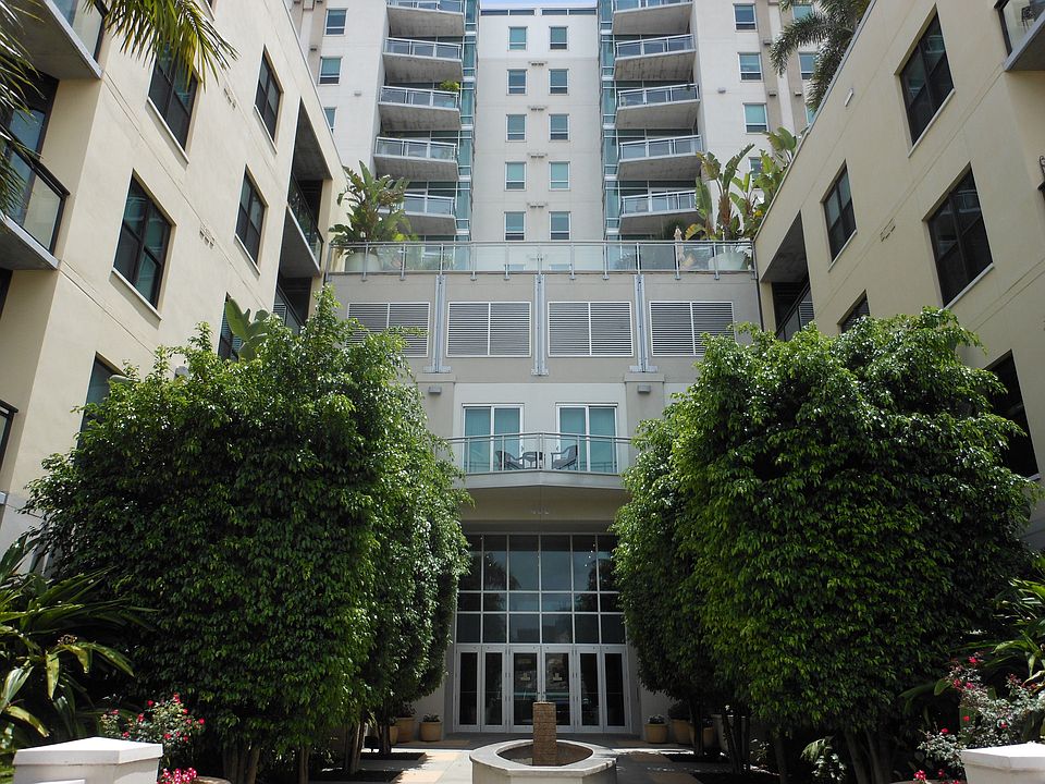 1st image of 400 4th Ave S APT 101