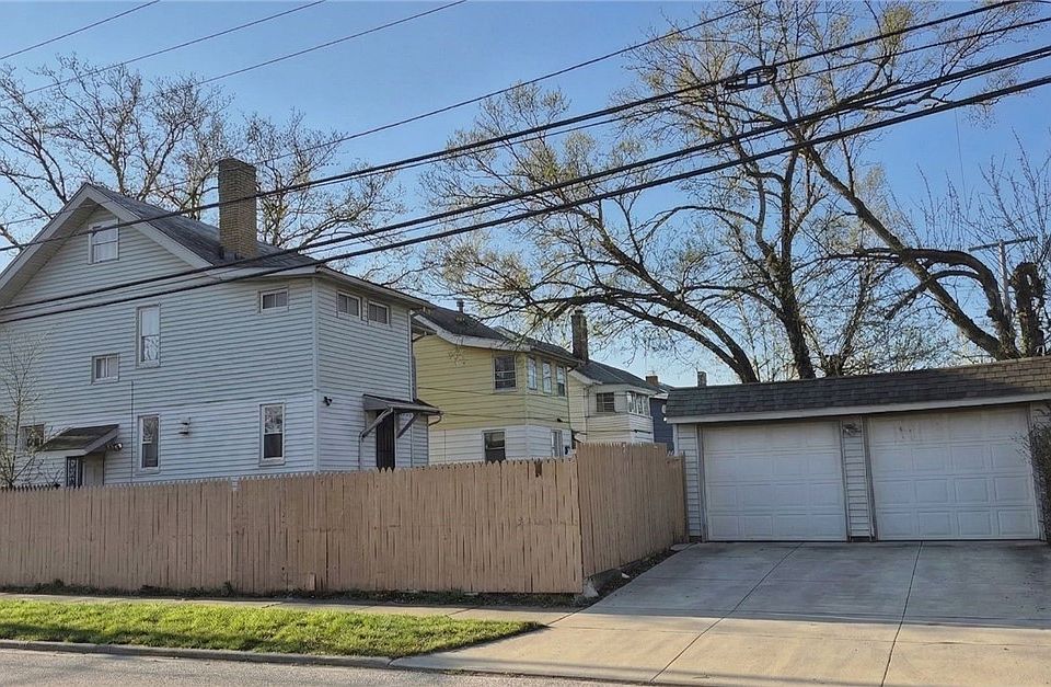 2nd image of 3624 W 128th St