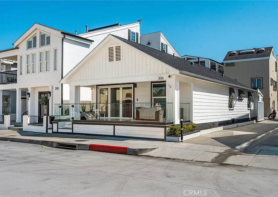 306 Alvarado Pl