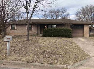 105 Buffalo Dr, Cache, OK 73527