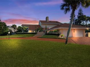 2161 Mangrove Dr, Vero Beach, FL 32963