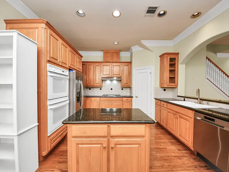605 W Polk St #B — Photo 11