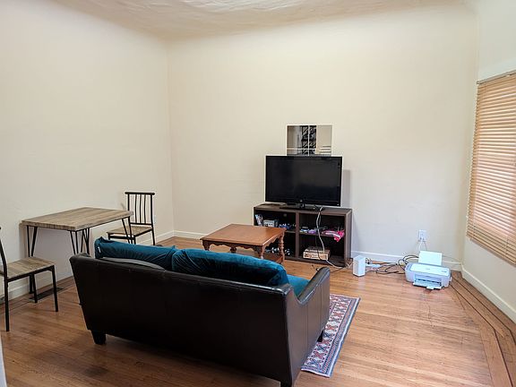 3rd image of 28175 Telegraph Ave #2817.5