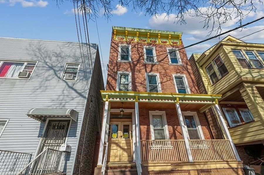 2nd image of 302 Union St APT 1