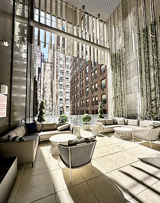 Rented by The Selita Agency | media 14