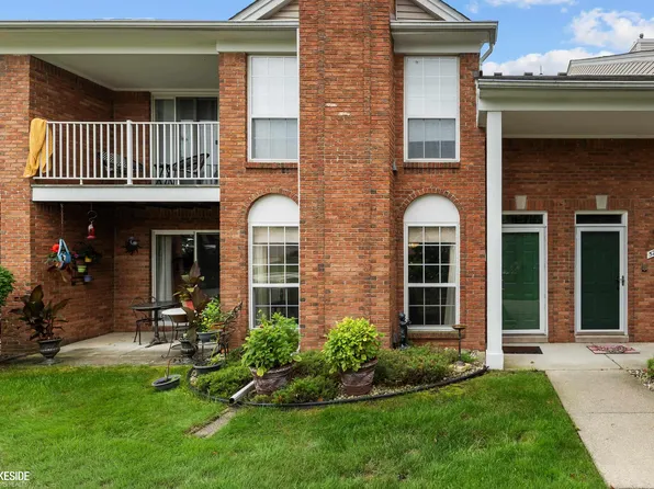 52392 Heatherstone Ave, Macomb, MI 48042