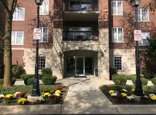 440 W Mahogany Ct UNIT 312, Palatine, IL 60067