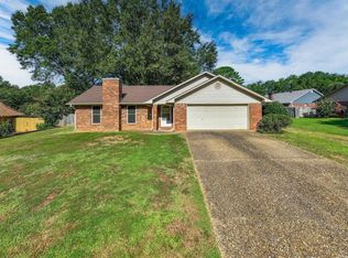 5 Flintstone Dr, Conway, AR 72034