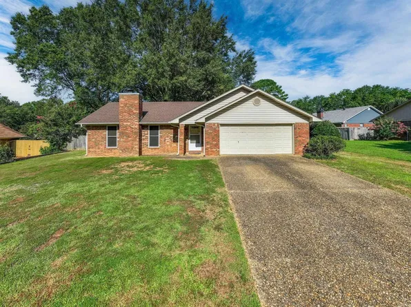 5 Flintstone Dr, Conway, AR 72034