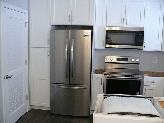 3rd image of 1307 W Temperance St #1307
