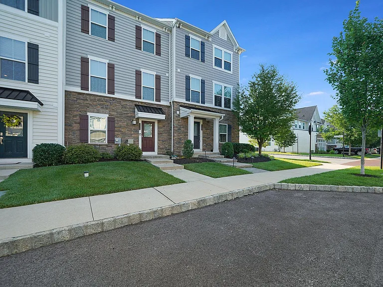 227 Quarry Point Rd — Photo 18