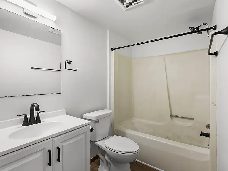 2046 Pierce St #2046 — Photo 3
