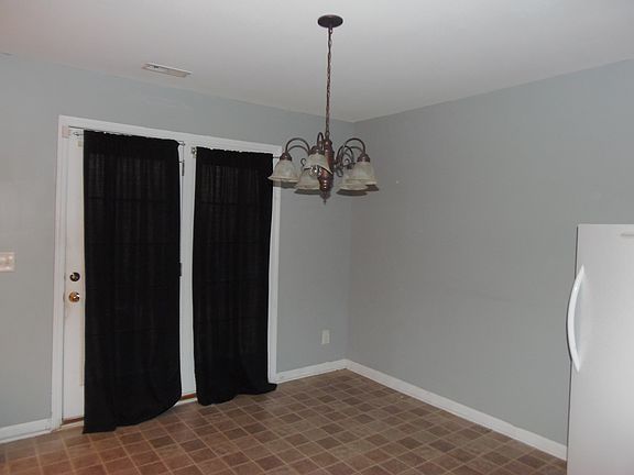 5th image of 1028 Blazingwood Dr