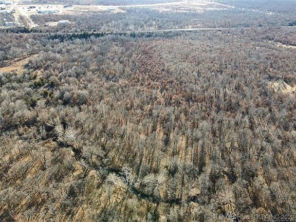 3rd image of 26 Forest Dr