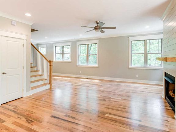 4th image of 499 Druid Ln