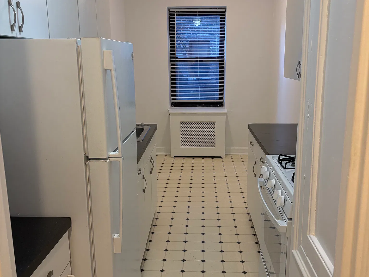 1 bed, 645 sqft, $1,950 — Photo 3