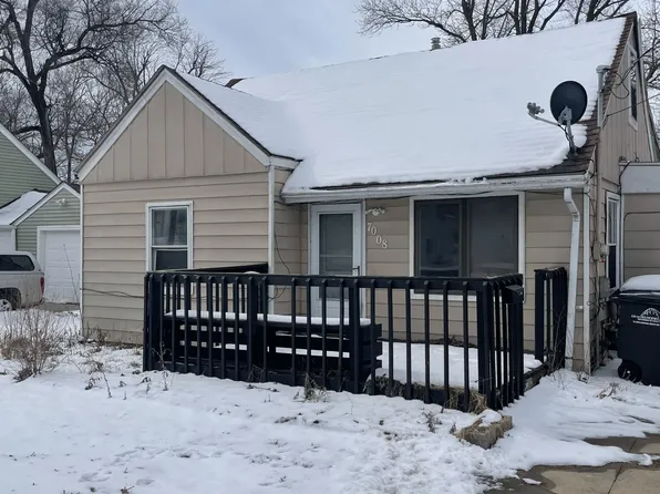 7008 SW 15th St, Des Moines, IA 50315
