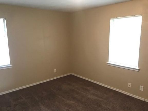 3rd image of 938 Indian Creek Trl