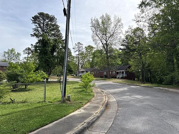 5th image of 1208 Bland Cir