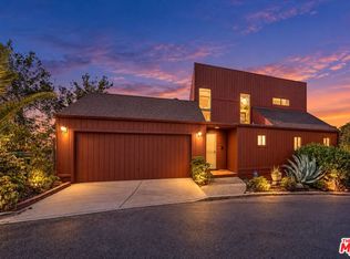 2541 Canyon Oak Dr, Los Angeles, CA 90068