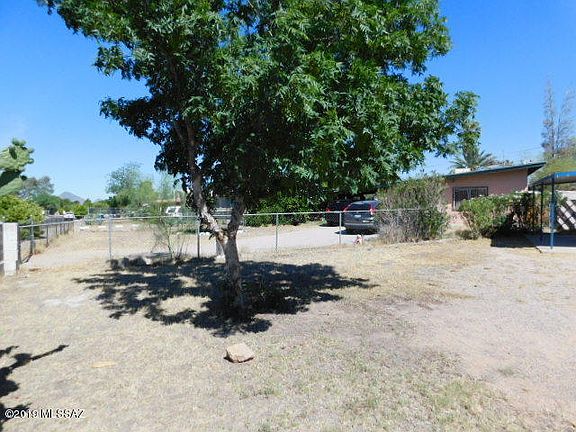 3rd image of 2101 E Silvosa St