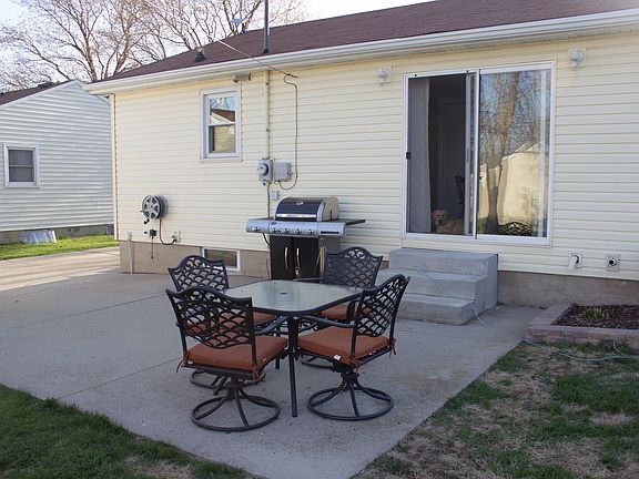 Patio furniture included