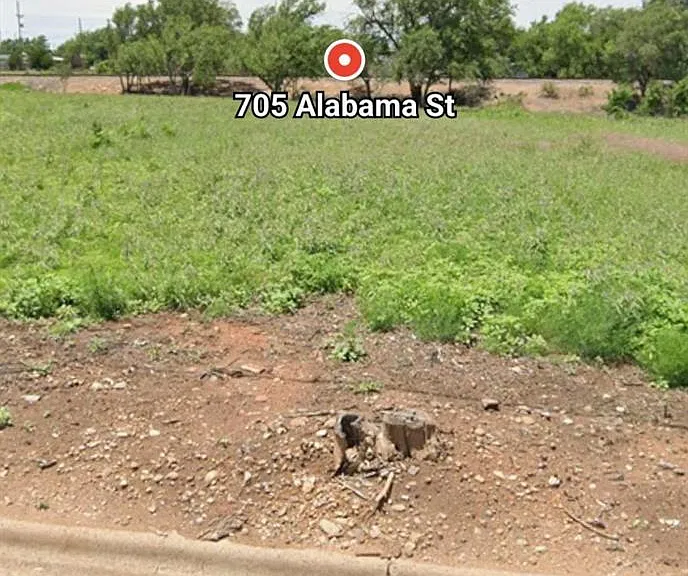 705 Alabama St — Photo 1