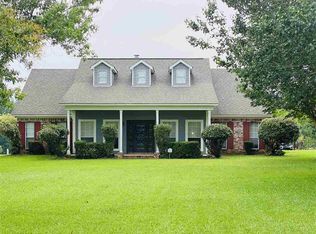 1651 Green Gable Dr, Terry, MS 39170