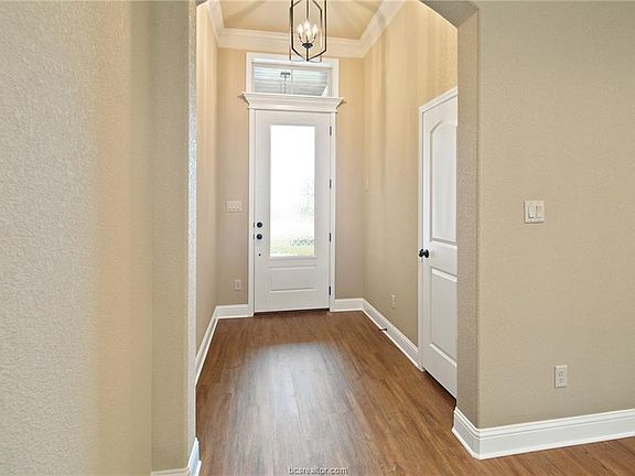 2nd image of 4019 Brownway Dr