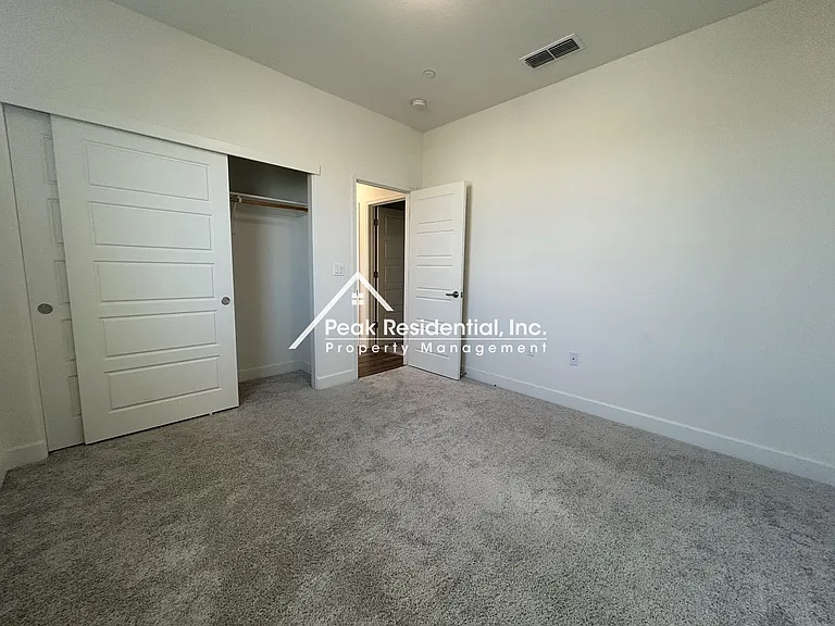 5725 Harveston Way — Photo 21