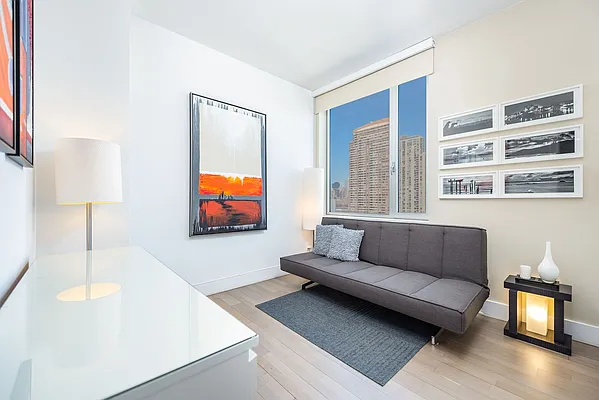 Rented by Compass | media 27