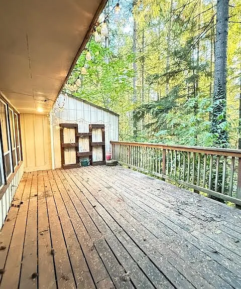 17927 Overlake Ct SE — Photo 3