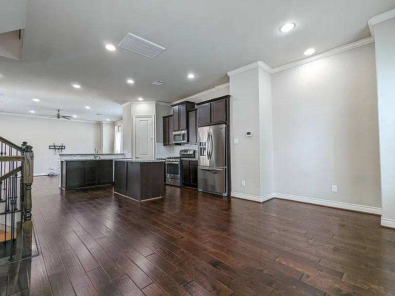 5323 Kiam St — Photo 3