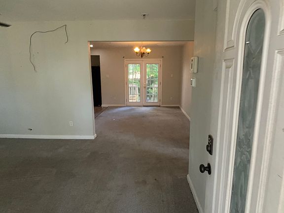 4th image of 2604 Elkhart St
