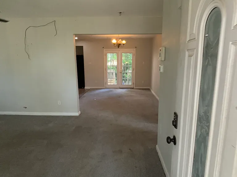2604 Elkhart St — Photo 4