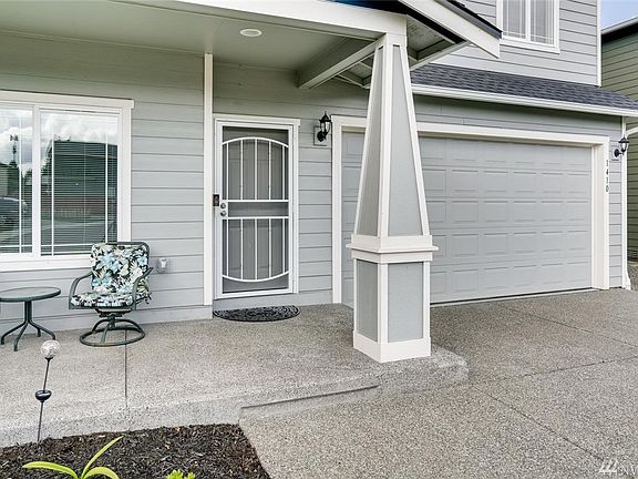 Welcoming front porch!  Get to know your neighbors!