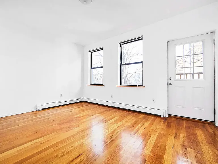 179 Nassau Ave #2 — Photo 2