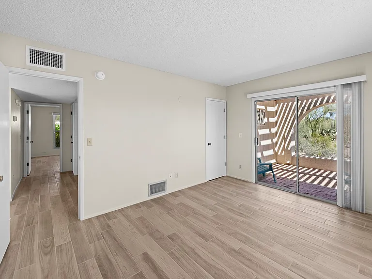 6109 N Zorrela Segundo — Photo 25